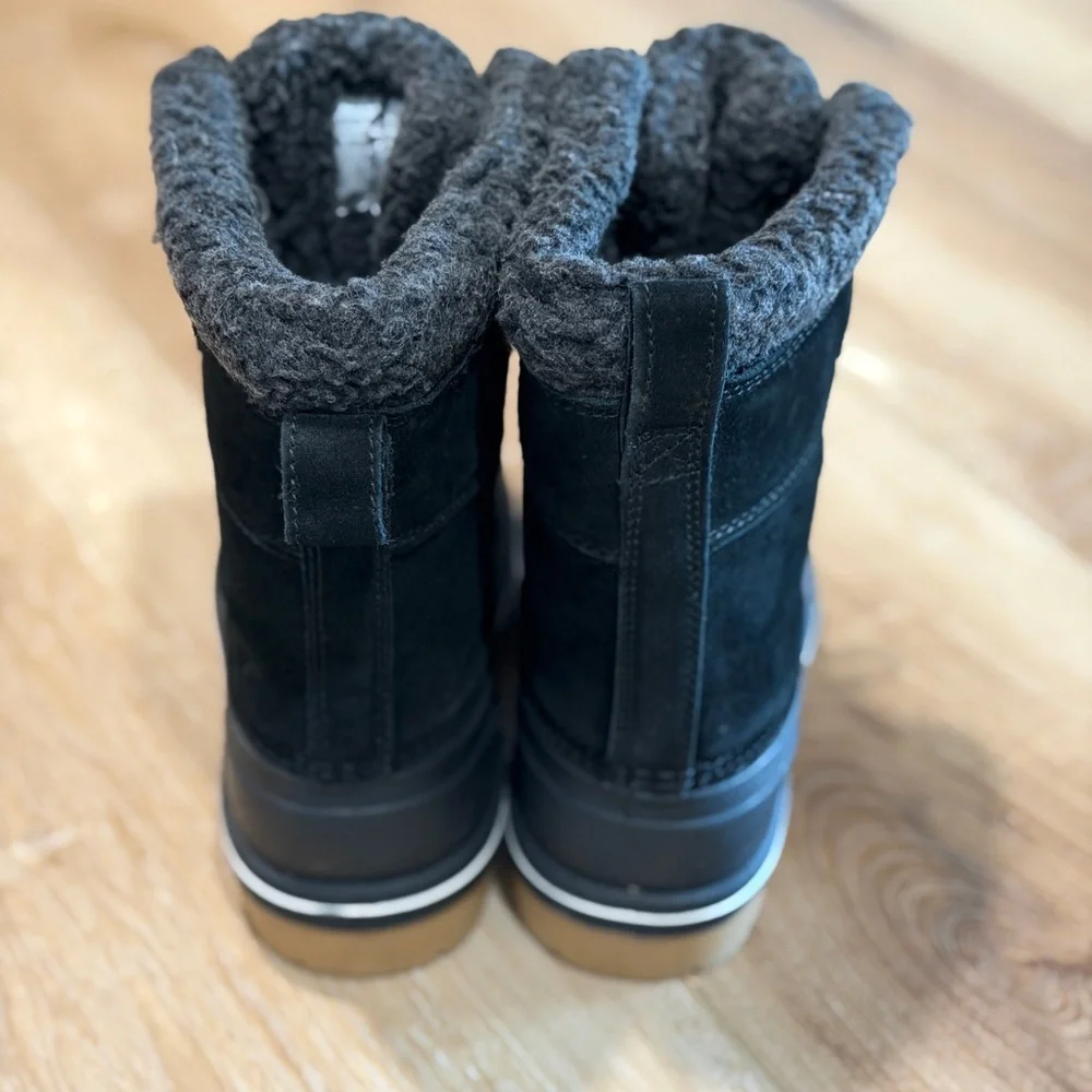 Cat & Jack Winter snow boots youth size 4